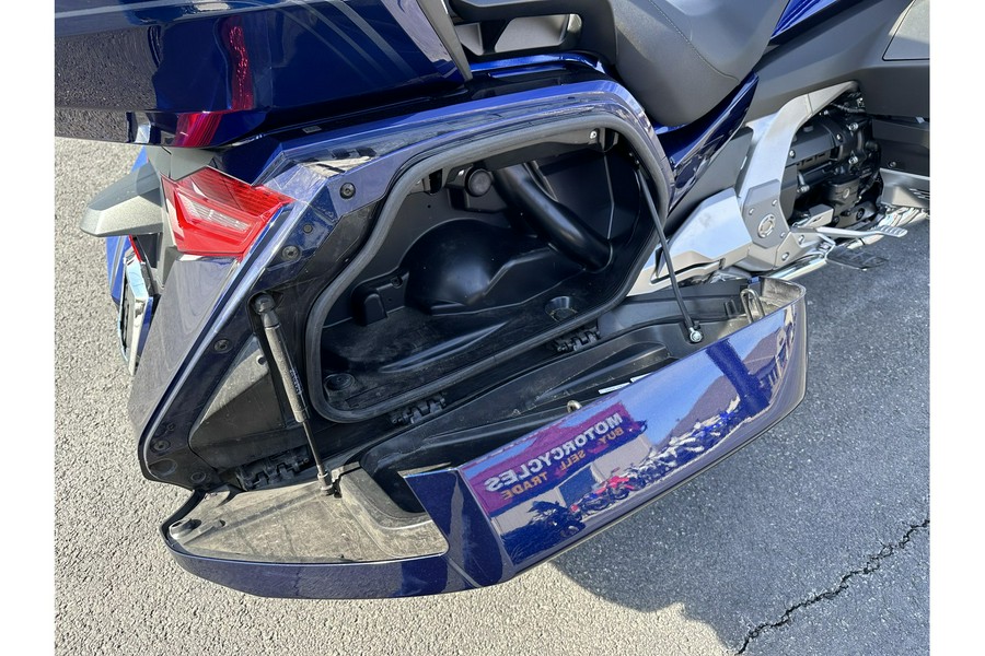 2018 Honda Gold Wing Tour - Pearl Hawkseye Blue