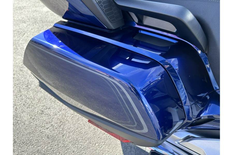 2018 Honda Gold Wing Tour - Pearl Hawkseye Blue