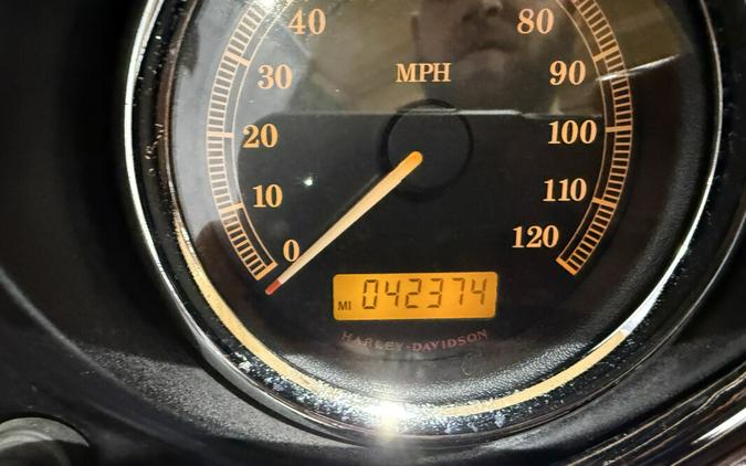 2009 Harley-Davidson® Electra Glide® Ultra Classic® FLHTCU 630729 Red Hot Sunglo