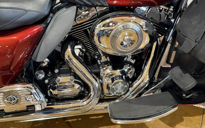2009 Harley-Davidson® Electra Glide® Ultra Classic® FLHTCU 630729 Red Hot Sunglo