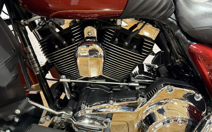 2009 Harley-Davidson® Electra Glide® Ultra Classic® FLHTCU 630729 Red Hot Sunglo