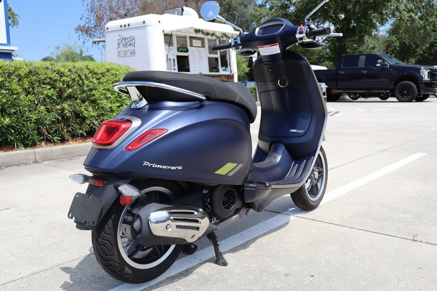 2025 Vespa Primavera 150 Tech