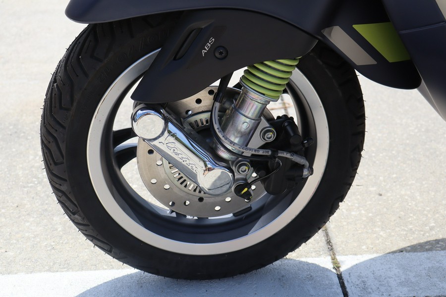 2025 Vespa Primavera 150 Tech