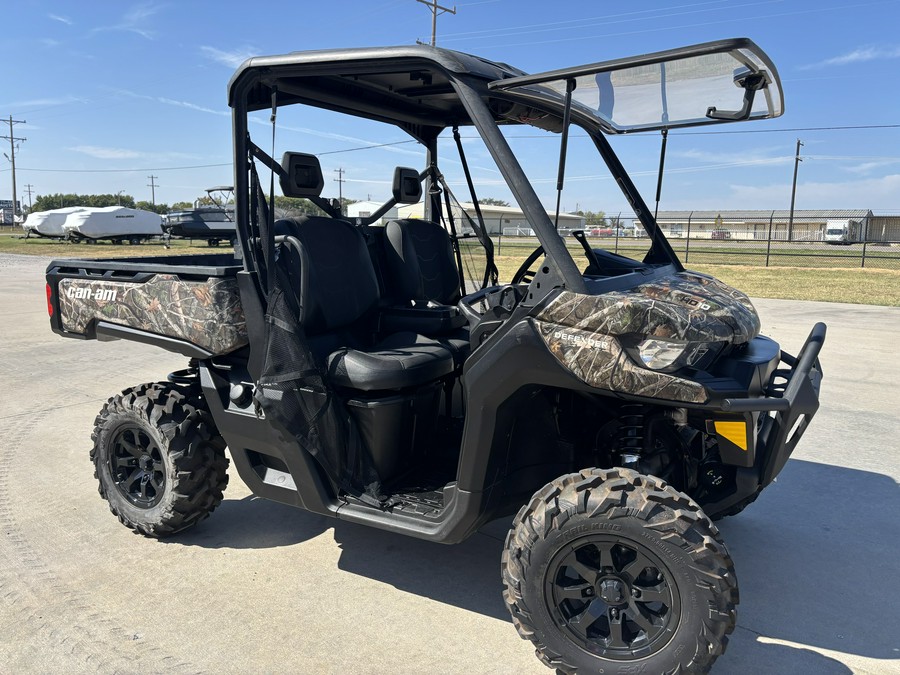 2024 Can-Am Defender XT HD10