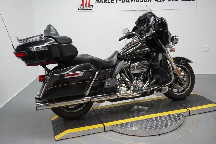 2017 Harley-Davidson® Ultra Limited Black Quartz