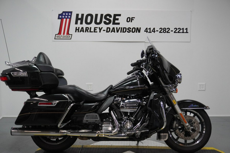 2017 Harley-Davidson® Ultra Limited Black Quartz