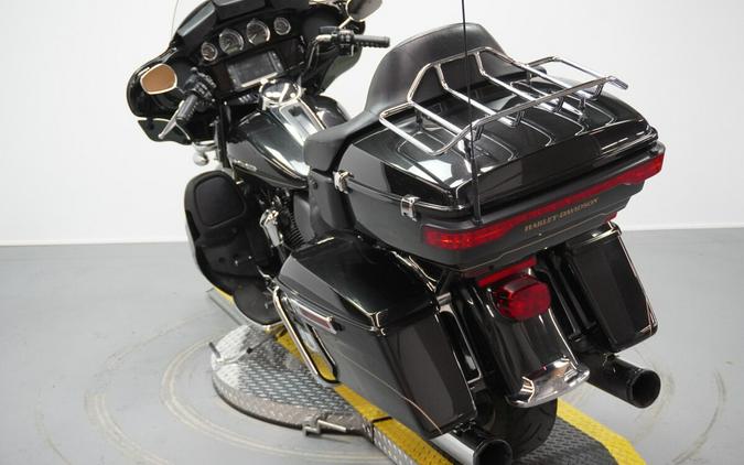 2017 Harley-Davidson® Ultra Limited Black Quartz