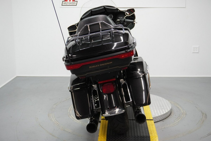 2017 Harley-Davidson® Ultra Limited Black Quartz