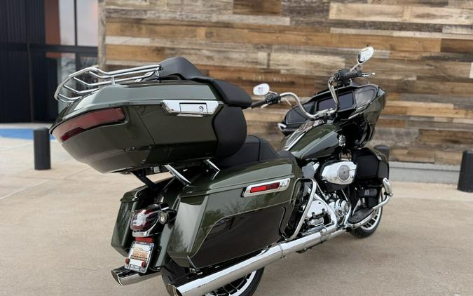 2026 Harley-Davidson® Road Glide Limited Olive Steel Metallic / Vivid Black Chrome Trim