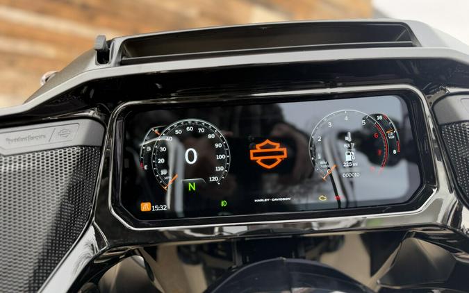 2026 Harley-Davidson® Road Glide Limited Olive Steel Metallic / Vivid Black Chrome Trim