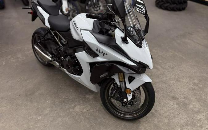 2026 Suzuki GSX-S1000GT+