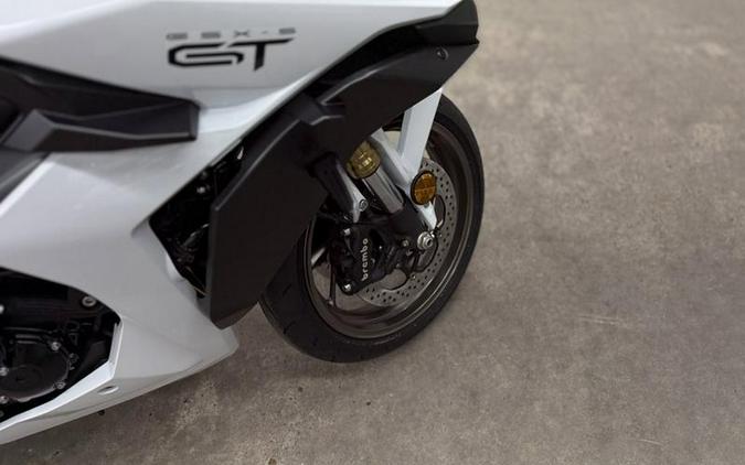 2026 Suzuki GSX-S1000GT+