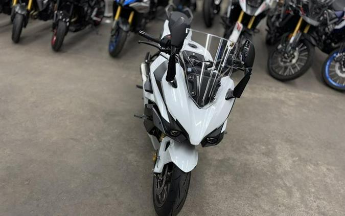 2026 Suzuki GSX-S1000GT+