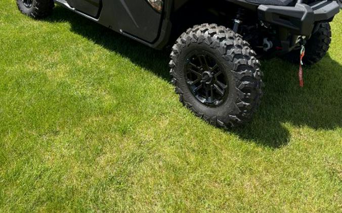 2026 Can-Am Defender MAX Limited HD11