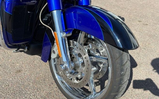 2017 CVO STREET GLIDE (FLHXSE) - Harley-Davidson®