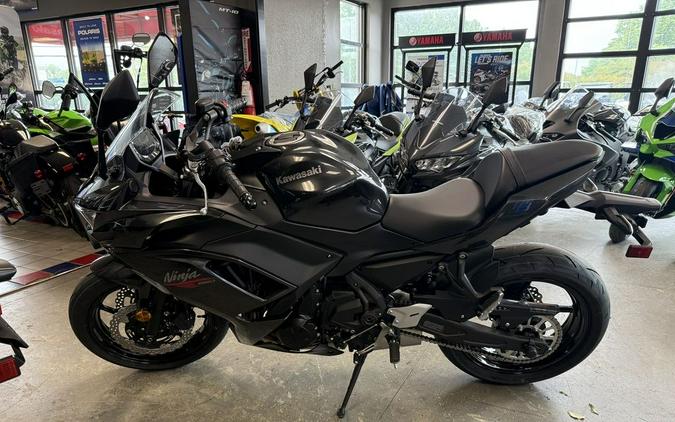2026 Kawasaki Ninja® 650 Base