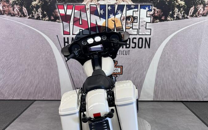 2022 FLHXS Street Glide® Special