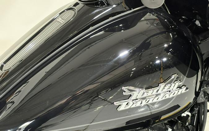 2024 Harley-Davidson® Road Glide® 3 Vivid Black - Black Finish