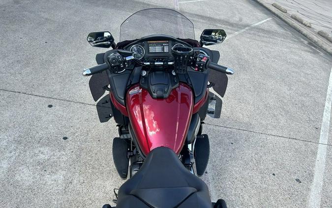 2018 Yamaha Star Venture Transcontinental Option Package