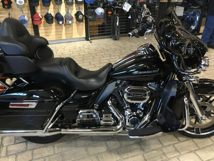 2014 Harley-Davidson Electra Glide Ultra Limited Vivid Black- 1 year warranty included!