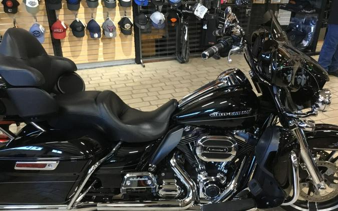 2014 Harley-Davidson Electra Glide Ultra Limited Vivid Black- 1 year warranty included!