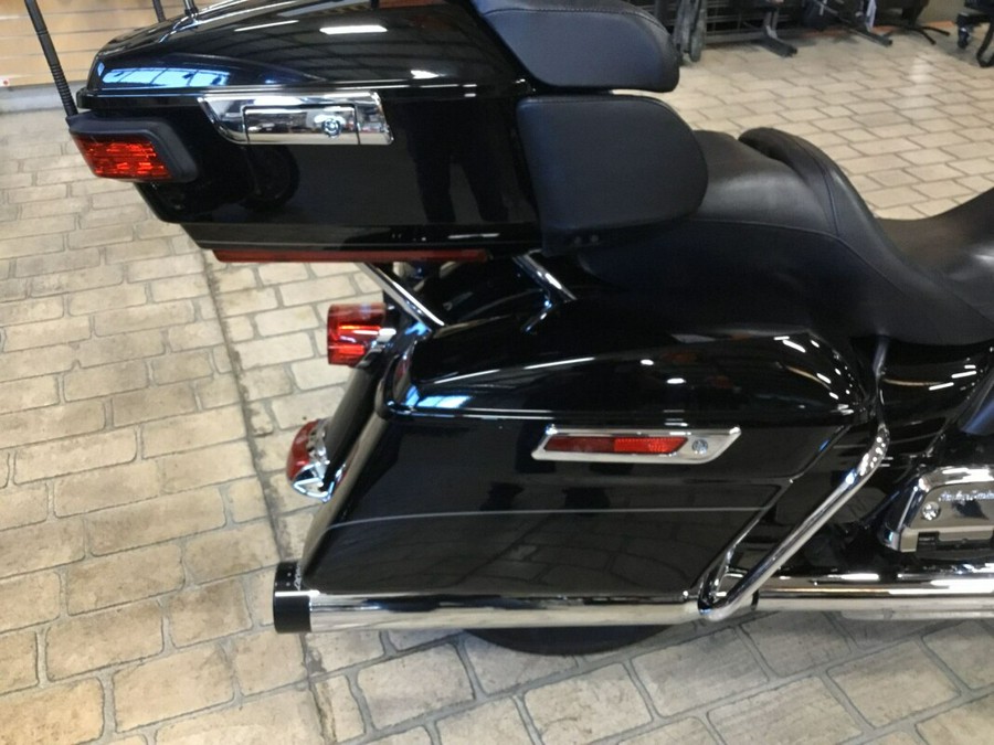 2014 Harley-Davidson Electra Glide Ultra Limited Vivid Black- 1 year warranty included!