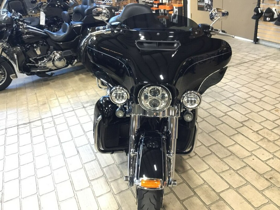 2014 Harley-Davidson Electra Glide Ultra Limited Vivid Black- 1 year warranty included!