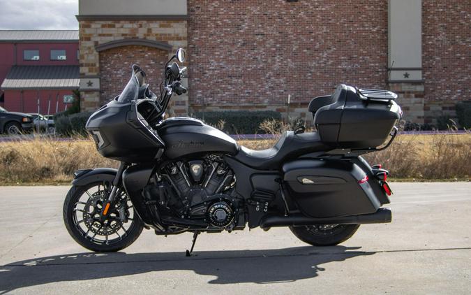 2023 Indian Motorcycle® Pursuit Dark Horse Black Smoke