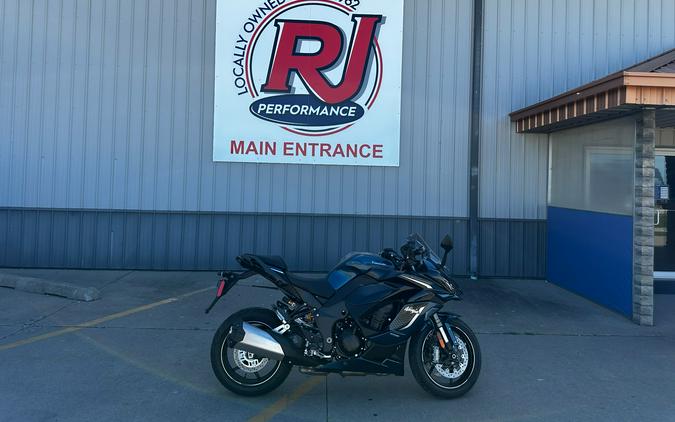 2026 Kawasaki Ninja® 1100SX SE ABS