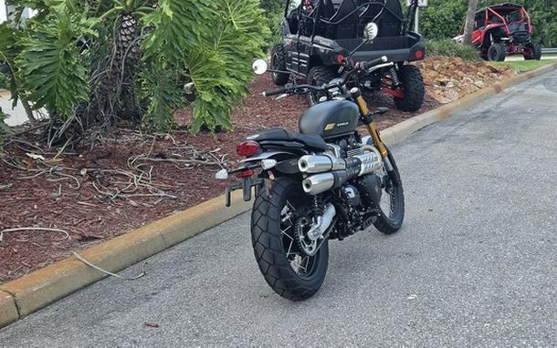 2026 Triumph Scrambler 900 Matt khaki green