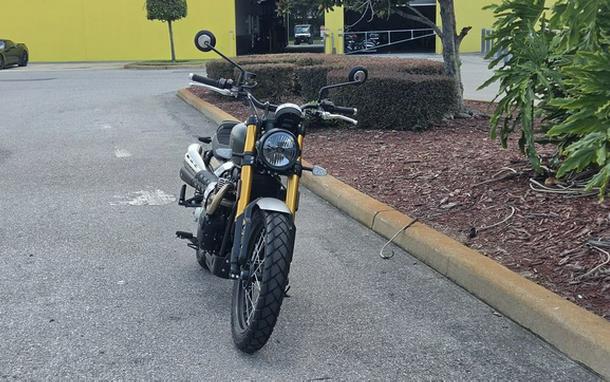 2026 Triumph Scrambler 900 Matt khaki green
