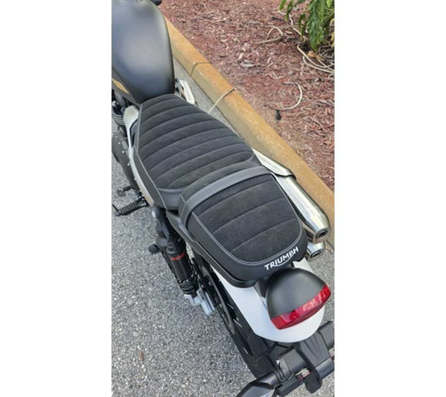 2026 Triumph Scrambler 900 Matt khaki green