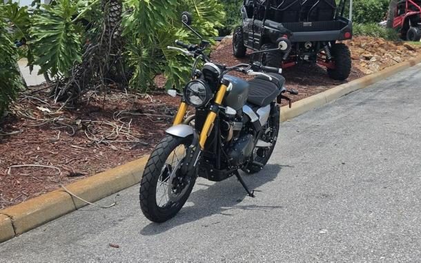 2026 Triumph Scrambler 900 Matt khaki green