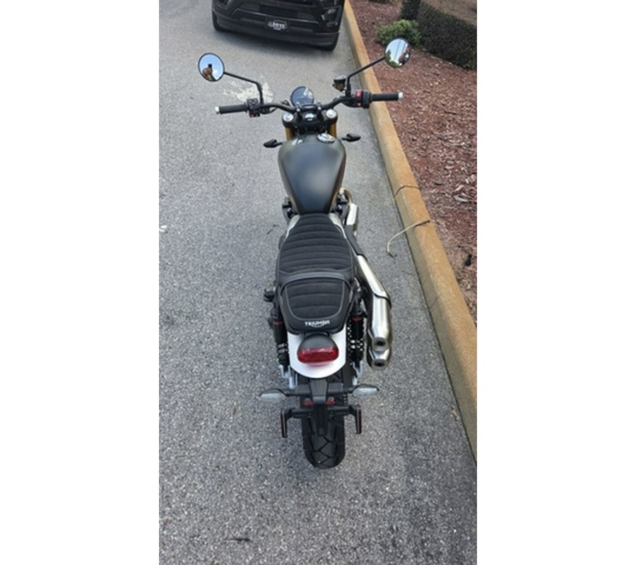 2026 Triumph Scrambler 900 Matt khaki green