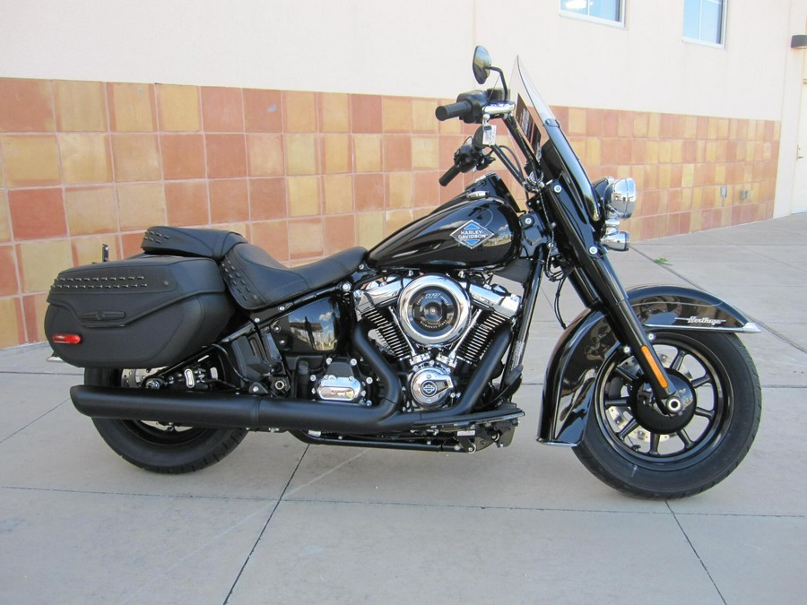 2026 Harley-Davidson Heritage Classic VIVID BLACK
