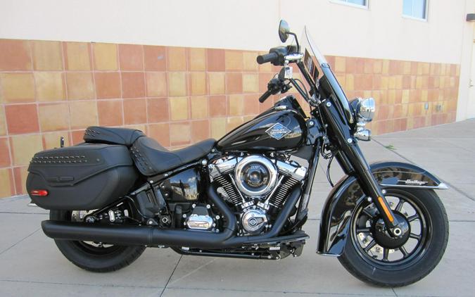 2026 Harley-Davidson Heritage Classic VIVID BLACK
