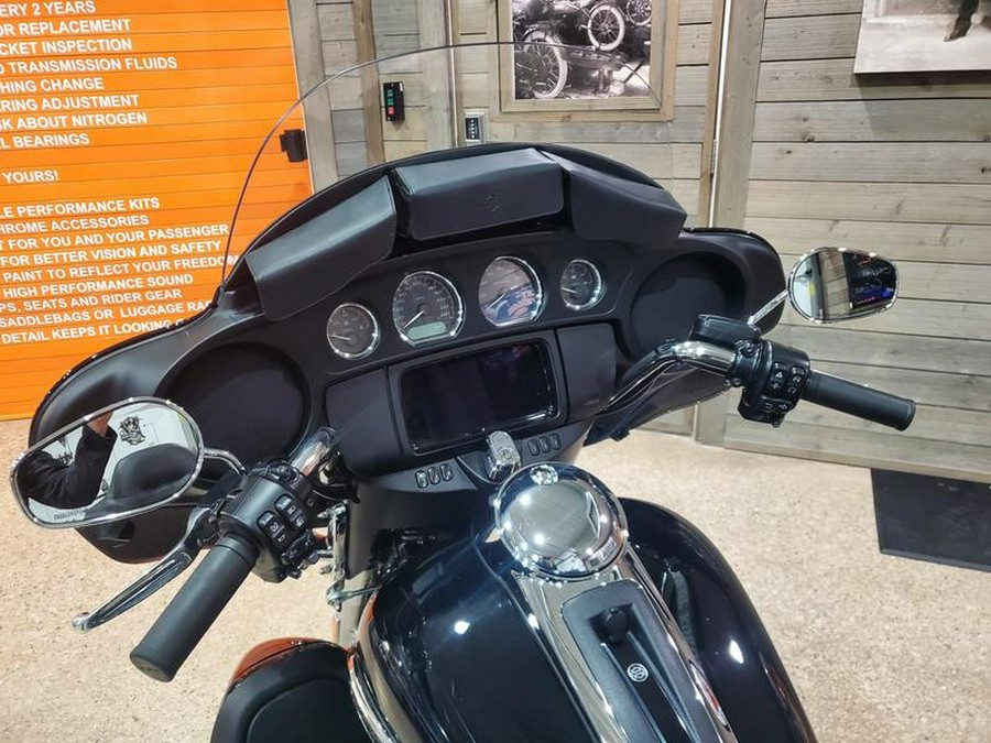 2021 Harley-Davidson® FLHTCUTG - Tri Glide® Ultra