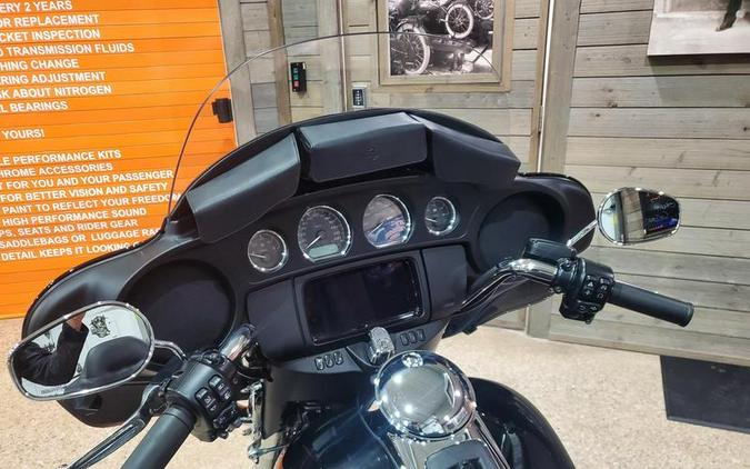 2021 Harley-Davidson® FLHTCUTG - Tri Glide® Ultra