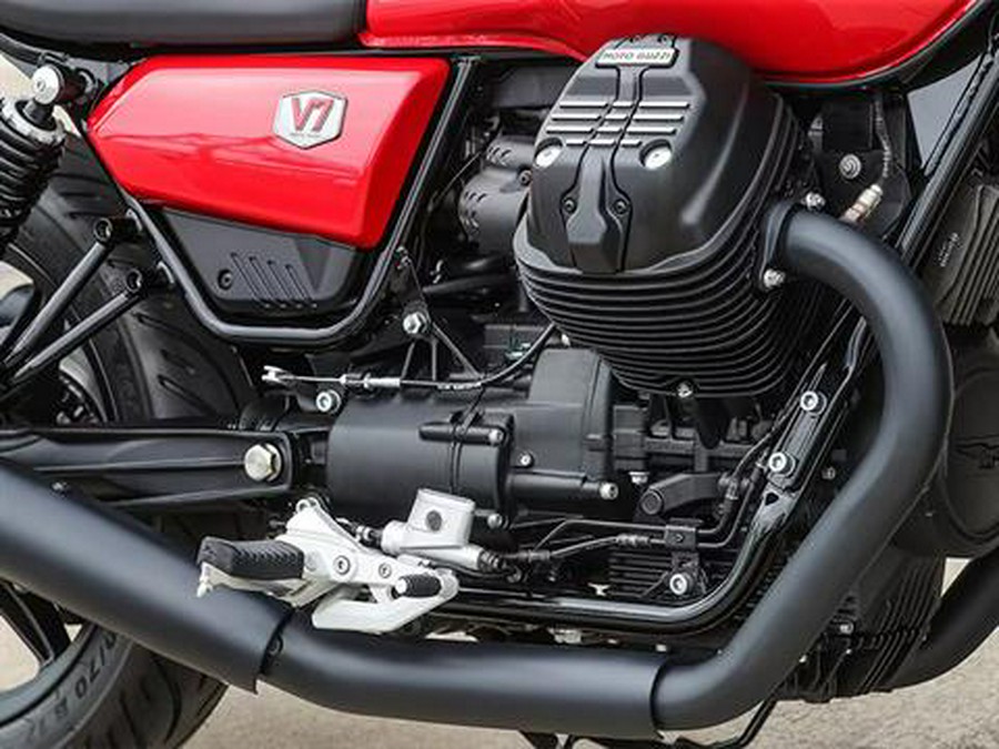 2024 Moto Guzzi V7 Stone Corsa