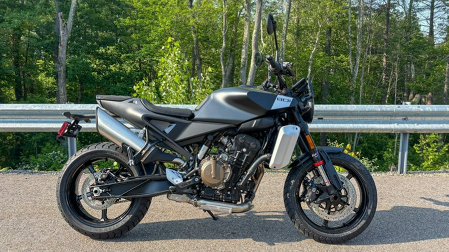 2025 Husqvarna Motorcycles SVARTPILEN 801