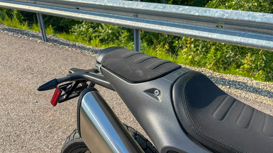 2025 Husqvarna Motorcycles SVARTPILEN 801