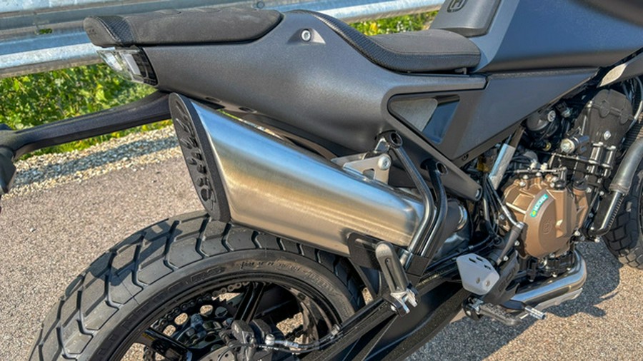 2025 Husqvarna Motorcycles SVARTPILEN 801