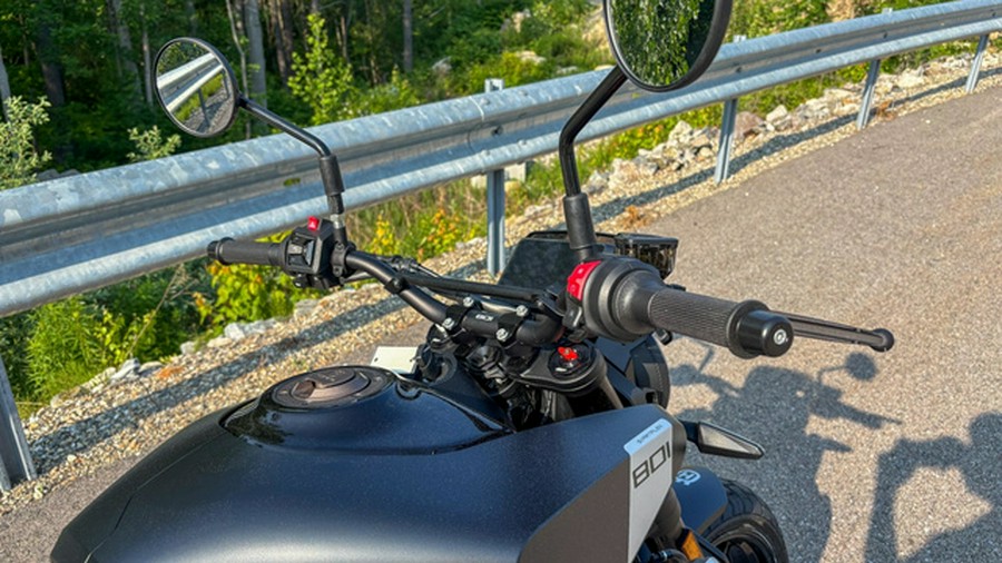 2025 Husqvarna Motorcycles SVARTPILEN 801