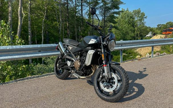 2025 Husqvarna Motorcycles SVARTPILEN 801