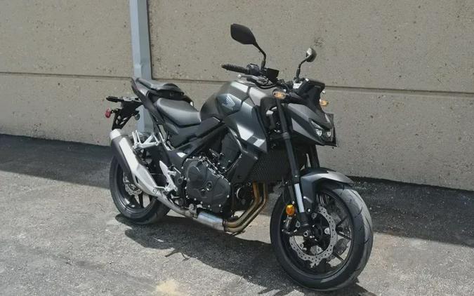 New 2025 HONDA CB750 HORNET