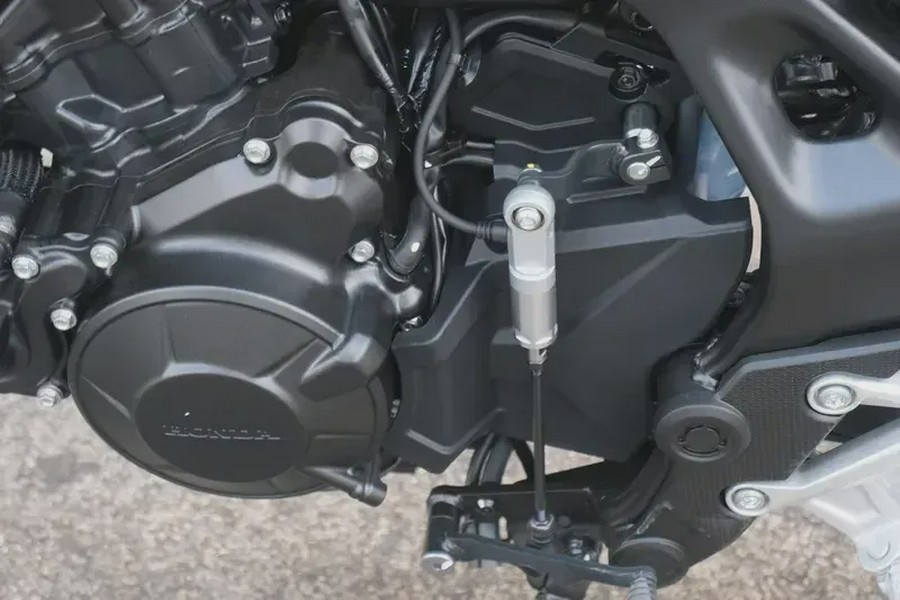 New 2025 HONDA CB750 HORNET