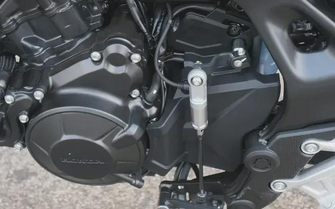 New 2025 HONDA CB750 HORNET