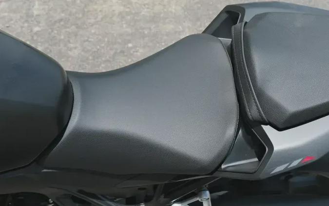 New 2025 HONDA CB750 HORNET