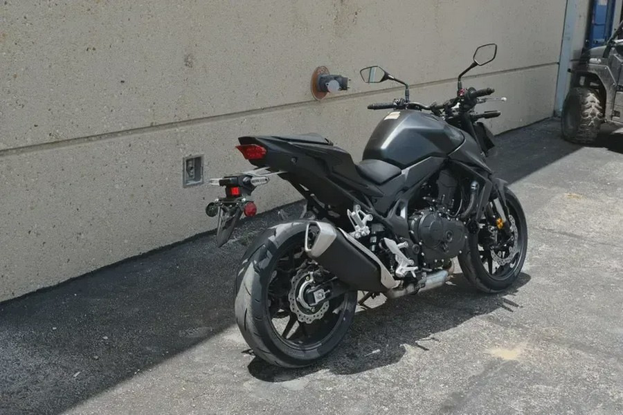 New 2025 HONDA CB750 HORNET