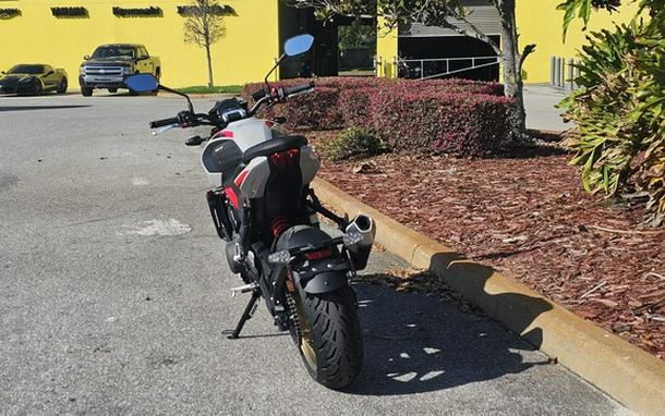 2026 Triumph Trident 800 Ash grey 800 Jet Black